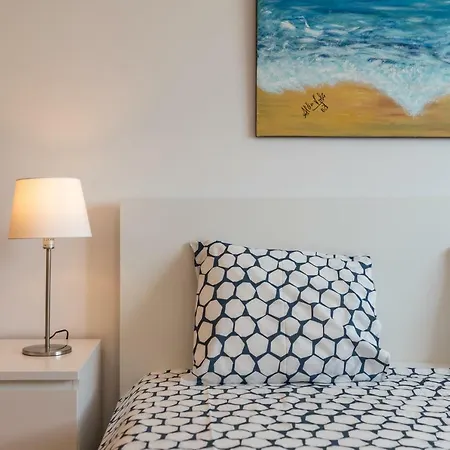 Marinaview Apartment *